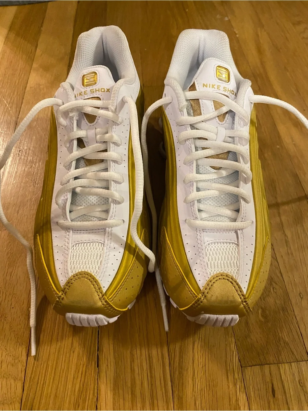 NEW Nike Shox R4 White Gold Womens New Casual Classic